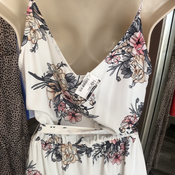 Summer of 💗 love Medium Floral Summer Dress - Picture 4 of 8